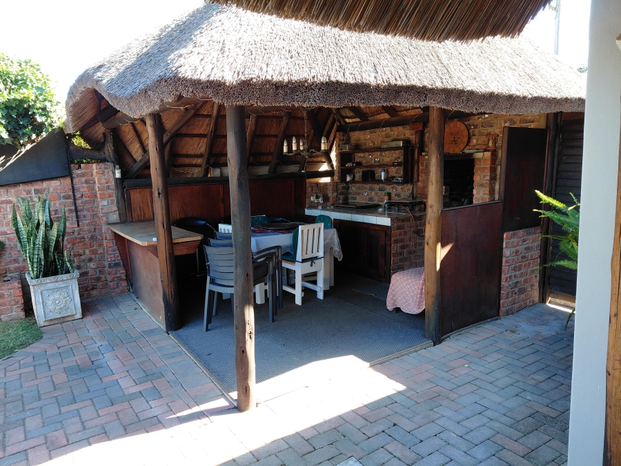 4 Bedroom Property for Sale in Bothasrus Eastern Cape